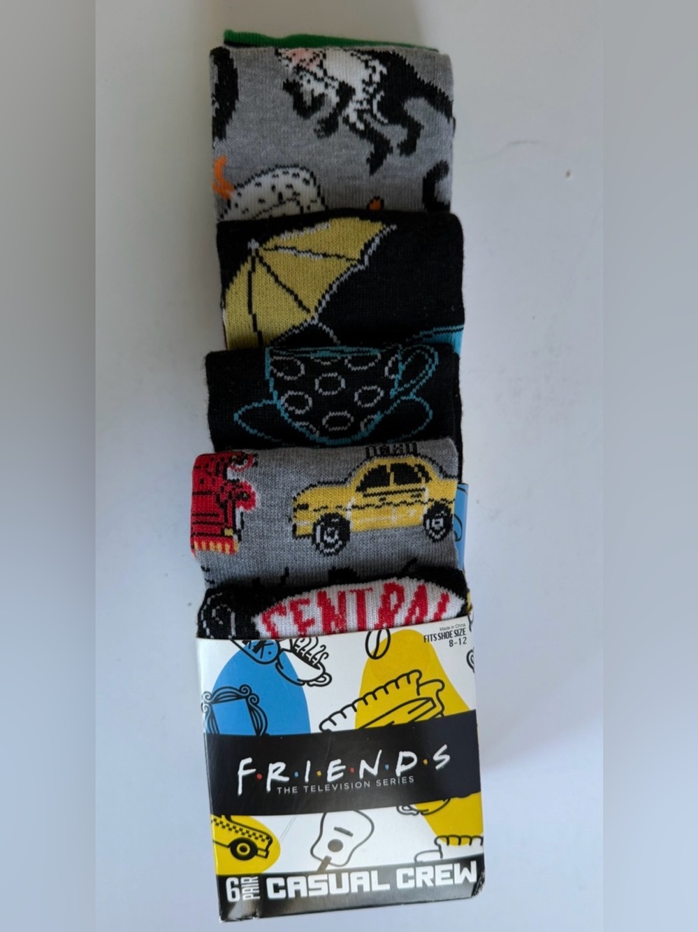 Friends TV Show Casual Crew Socks 6 Pair Pack NIB Central Perk Yellow Cab Couch